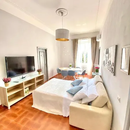 Upi-up Staying Apartmán