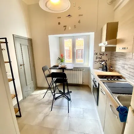 Upi-up Staying Apartment *