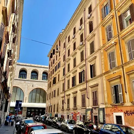 Upi-up Staying Apartment