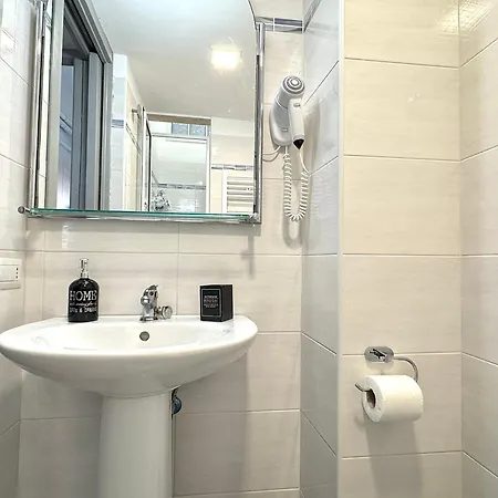 Upi-up Staying Apartment